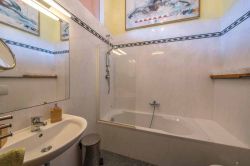 Villa Boffa 1 Stock Badezimmer 01