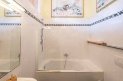 Villa Boffa 1 Stock Badezimmer 02