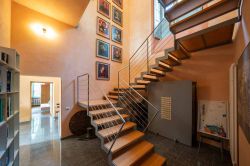 Villa Boffa 1 Stock Treppenhaus 01